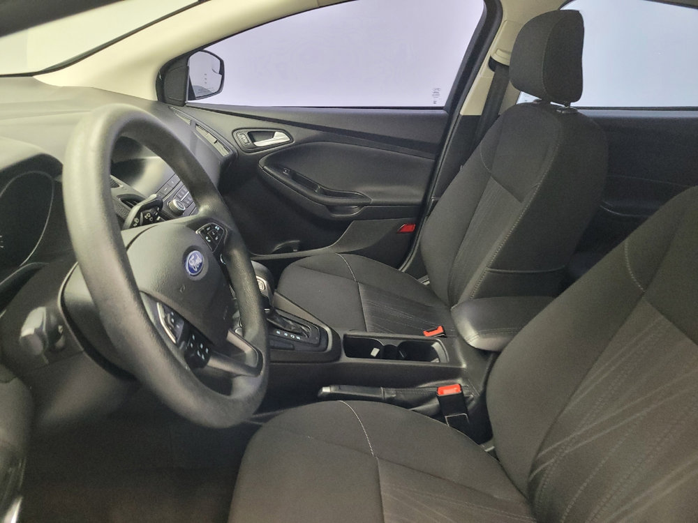 Used 2018 Ford Focus SE FWD image 17