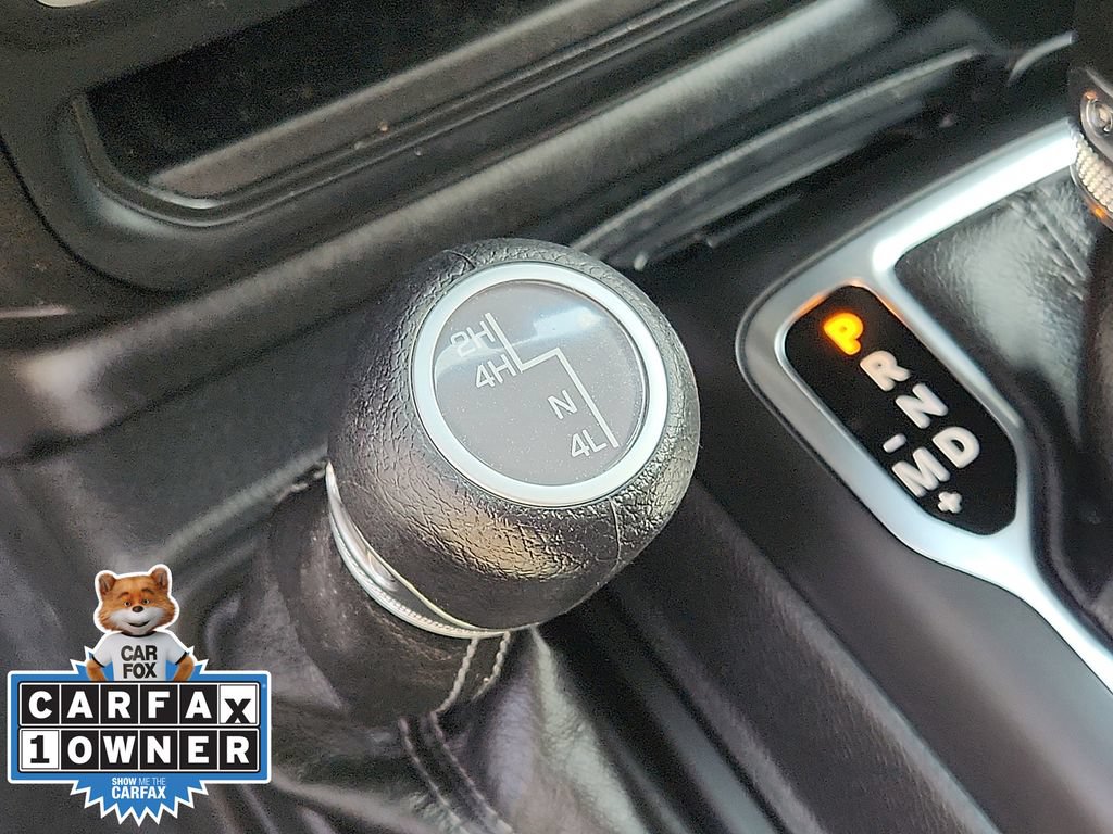 Used 2025 Jeep Wrangler Unlimited Sport AWD/4WD image 24