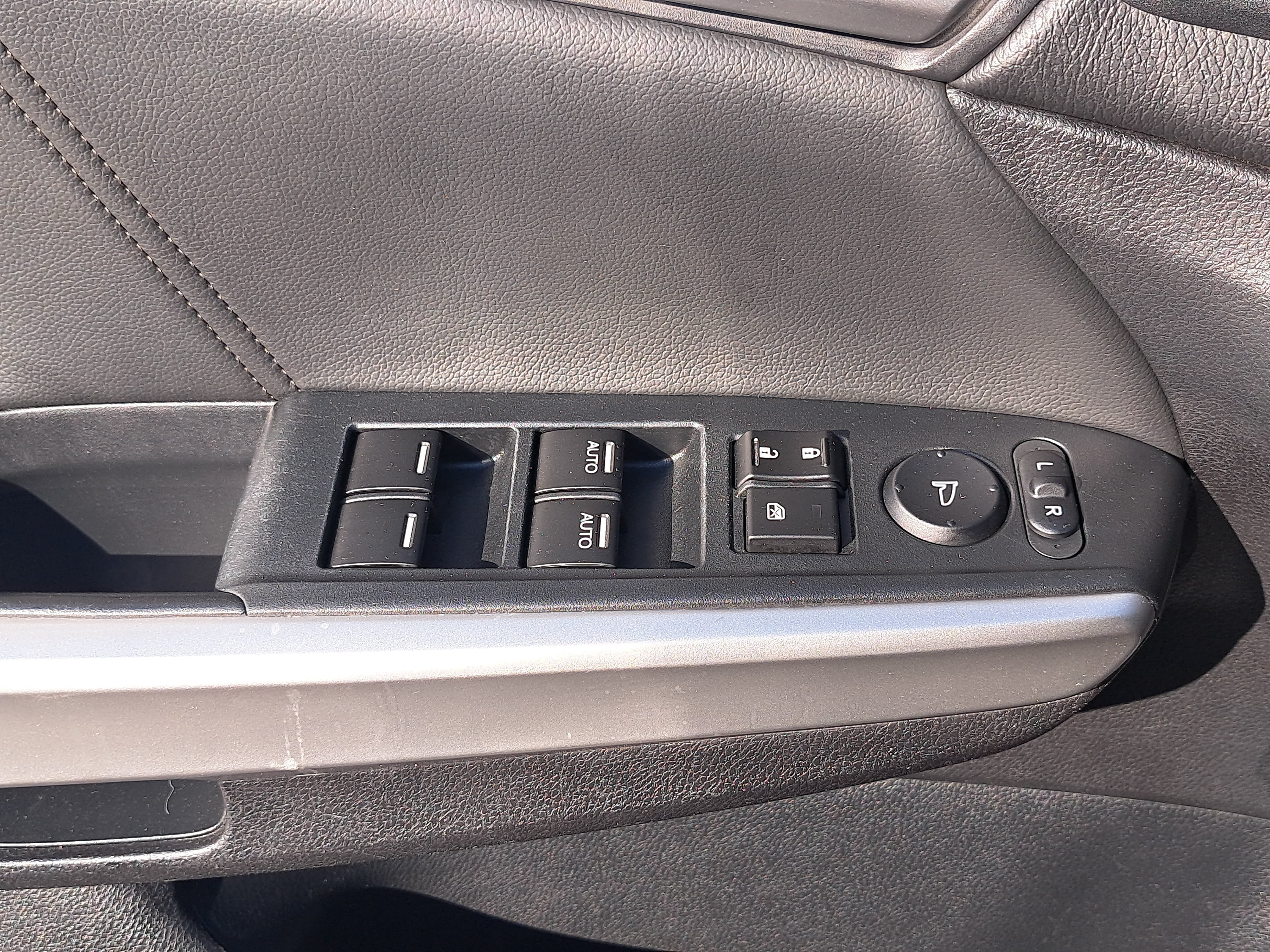 Used 2014 Honda Crosstour EX-L image 26