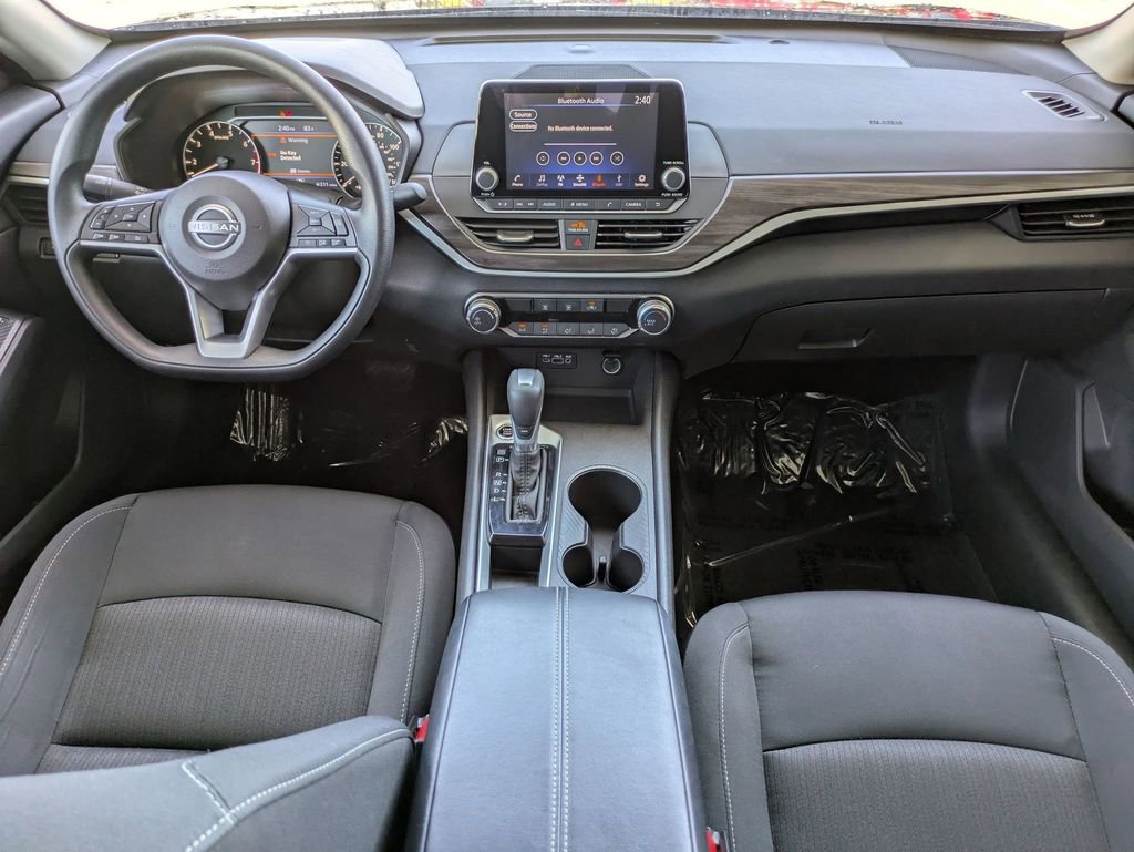 Used 2025 Nissan Altima 2.5 SV image 24