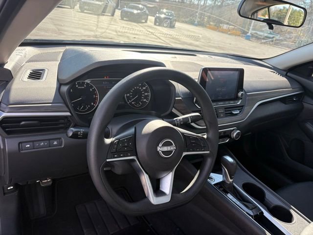 Used 2025 Nissan Altima 2.5 SV image 22