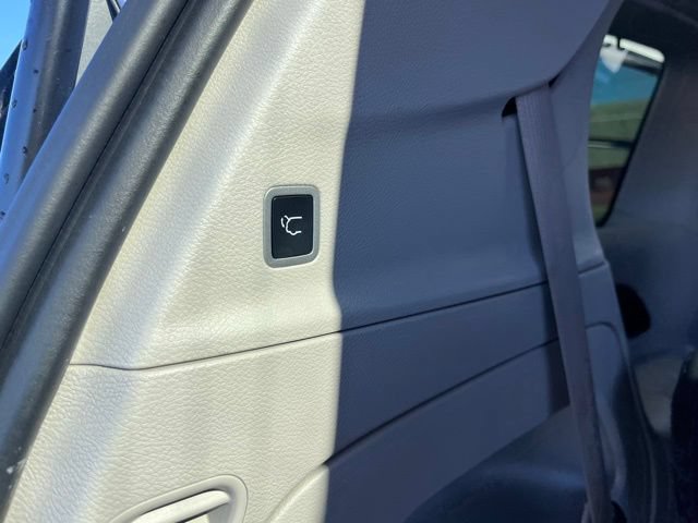 Used 2022 Chrysler Pacifica Touring-L FWD image 18