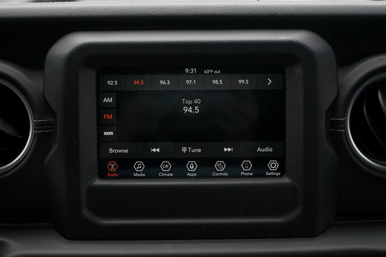 Used 2021 Jeep Wrangler Unlimited Sahara w/ LED Lighting Group image 14