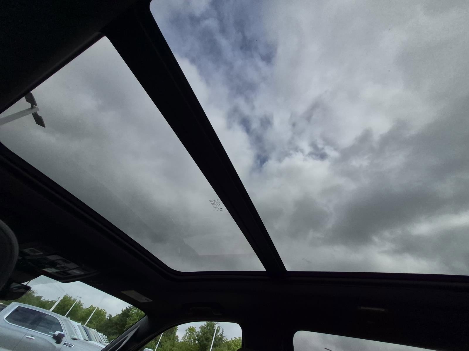 New 2026 GMC Yukon XL AT4 w/ AT4 Premium Plus Package image 18