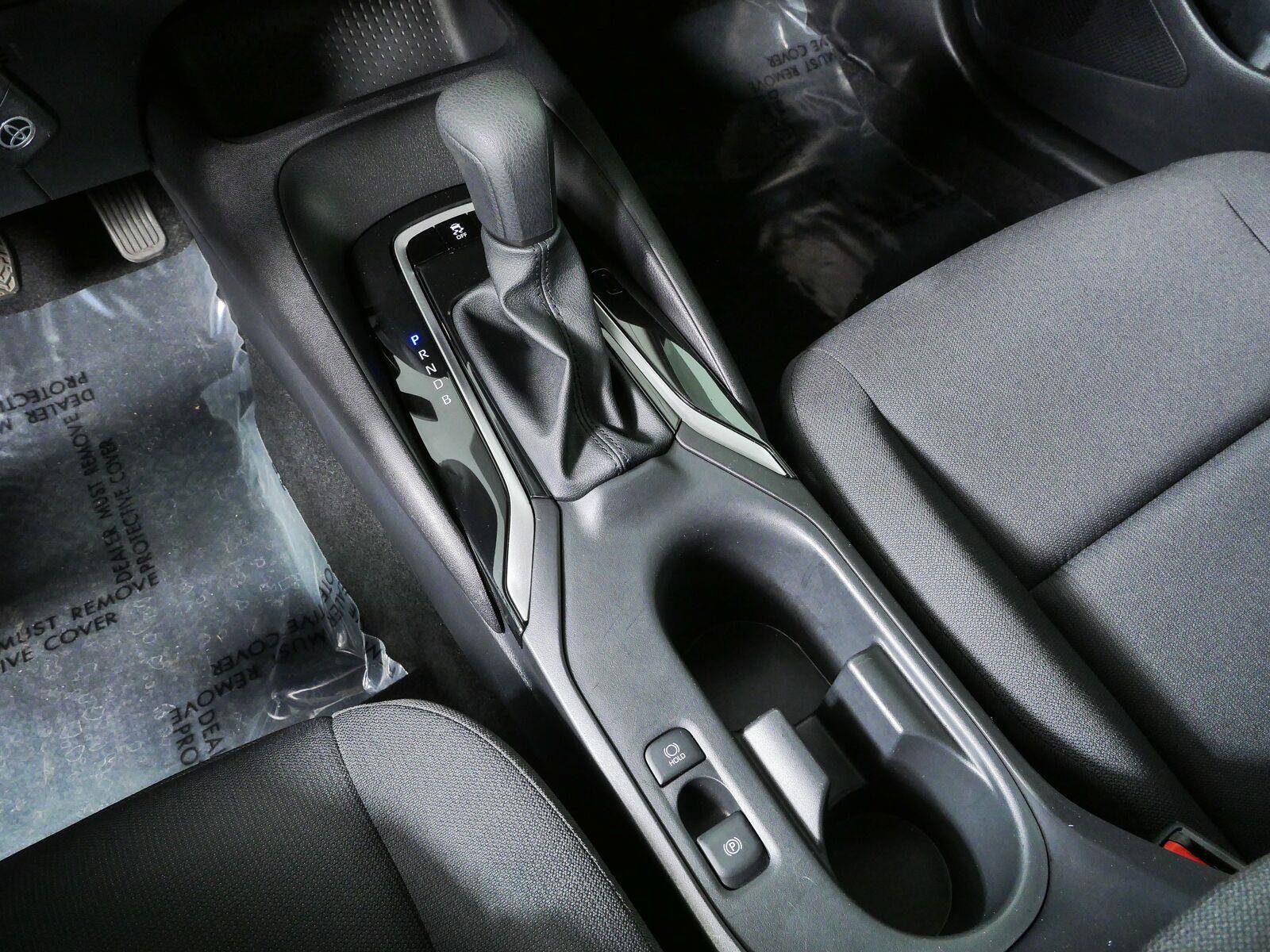 Used 2025 Toyota Corolla LE FWD image 17