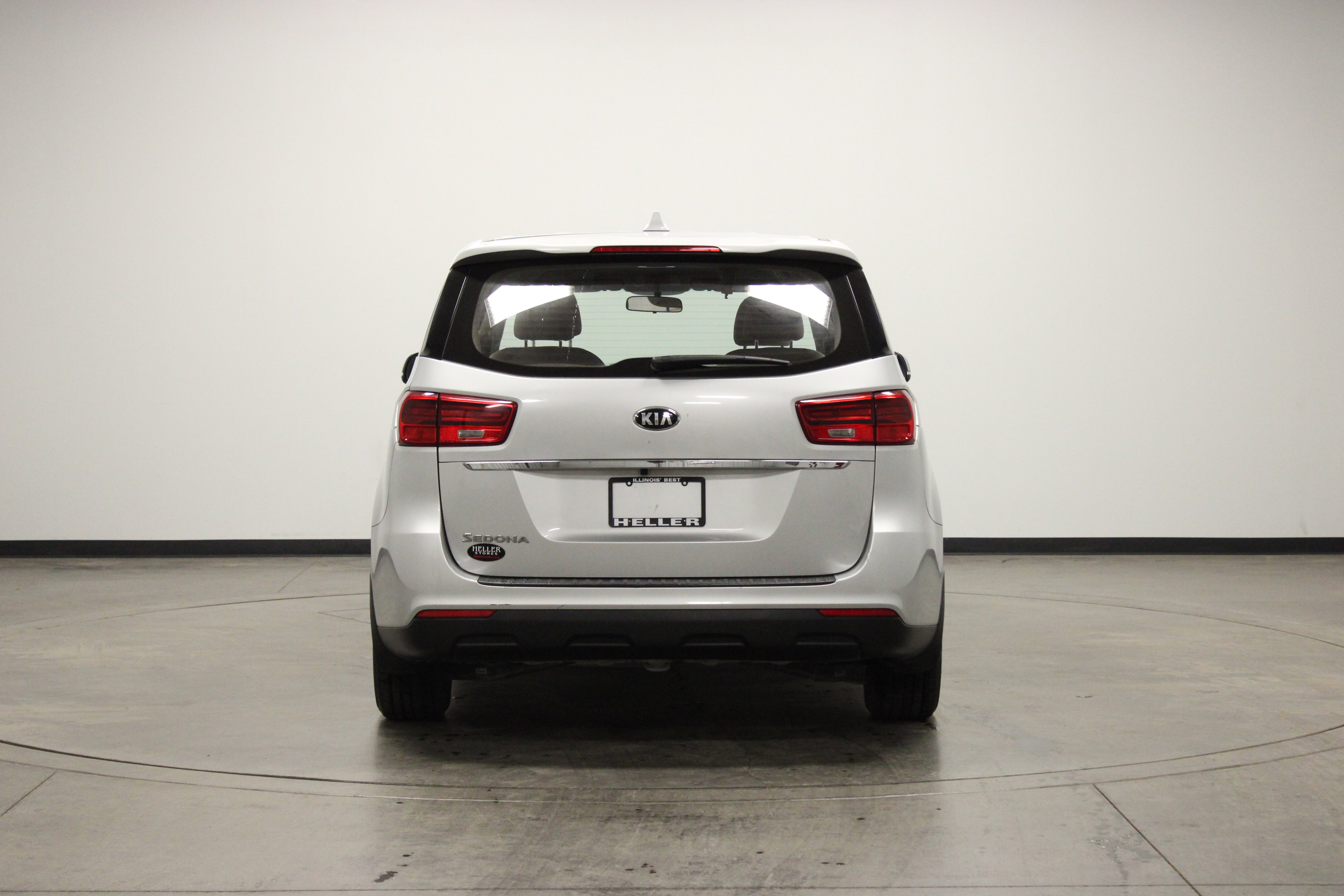 Used 2019 Kia Sedona L image 7