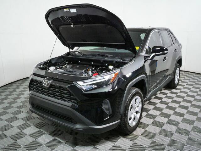 Used 2025 Toyota RAV4 LE FWD image 30