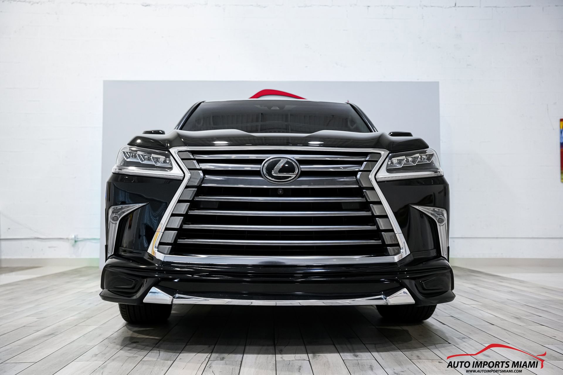 Used 2021 Lexus LX 570 4WD w/ Luxury Package image 32