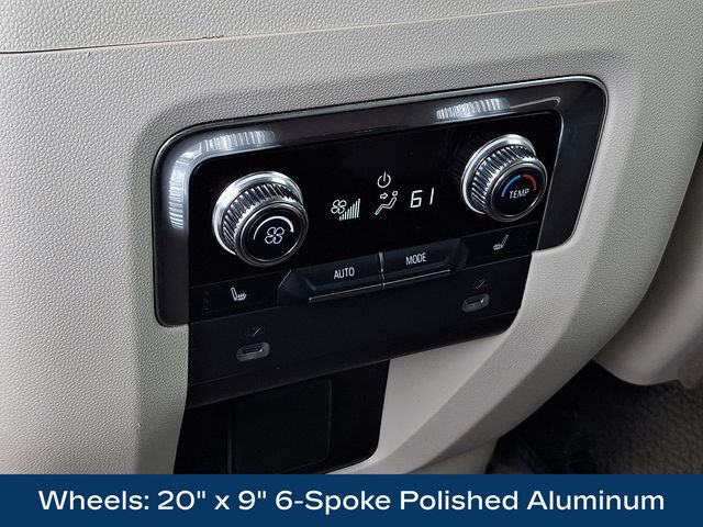 Used 2022 GMC Yukon XL Denali w/ Advanced Technology Package AWD/4WD image 19