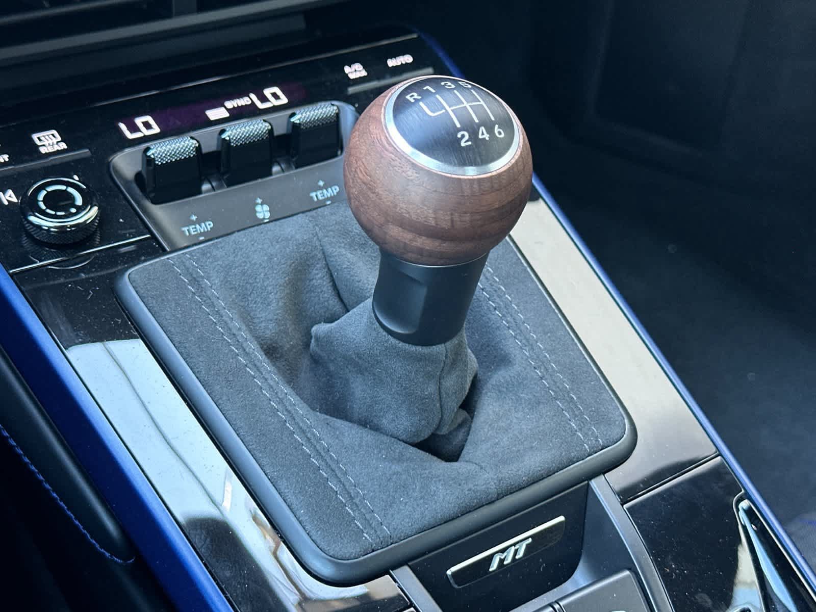New 2026 Porsche 911 Carrera T RWD image 21