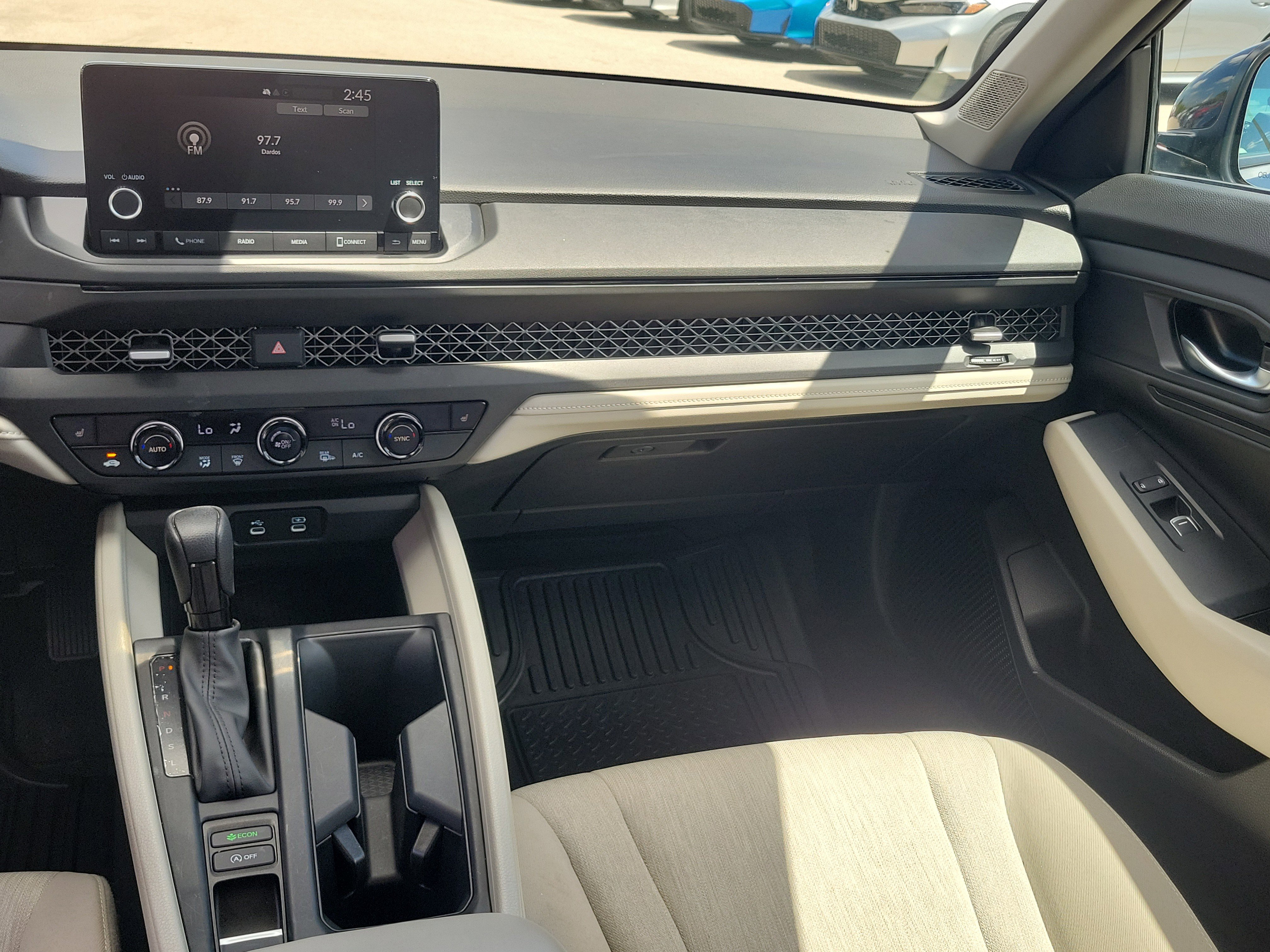 Used 2023 Honda Accord EX image 18