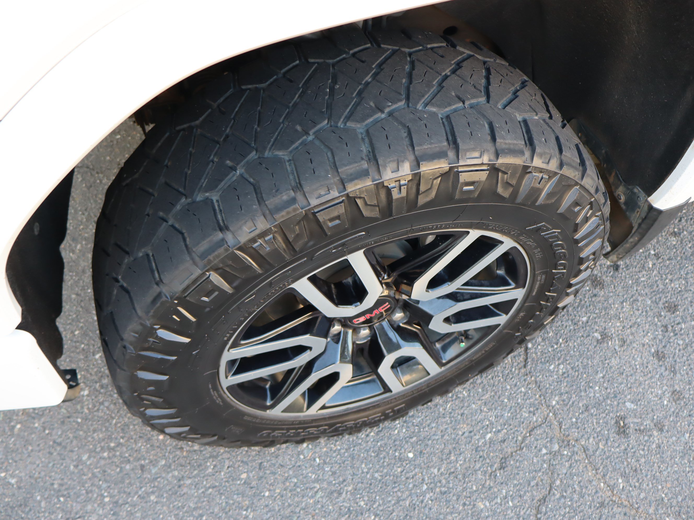 Used 2022 GMC Sierra 1500 AT4 w/ AT4 Premium Package AWD/4WD image 42