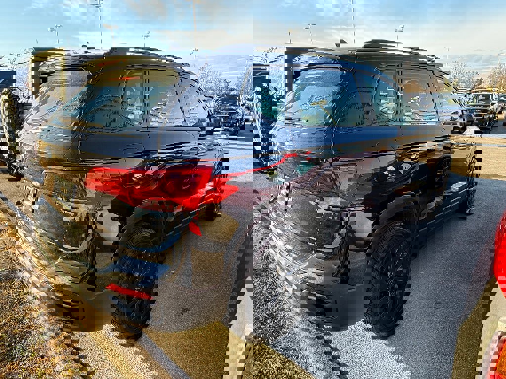 Used 2024 Volkswagen Taos S image 11