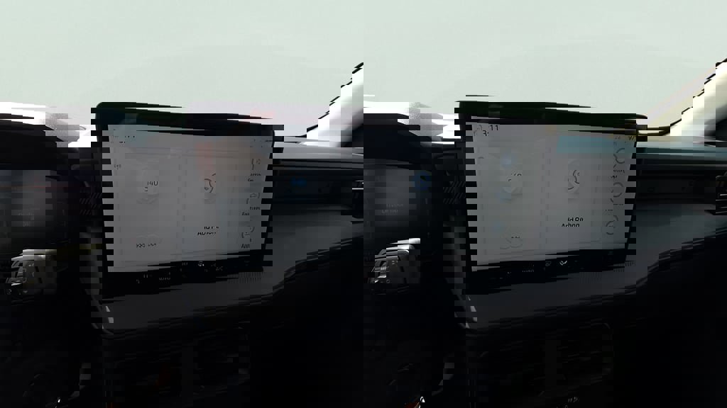 New 2025 Ford Maverick XL image 14