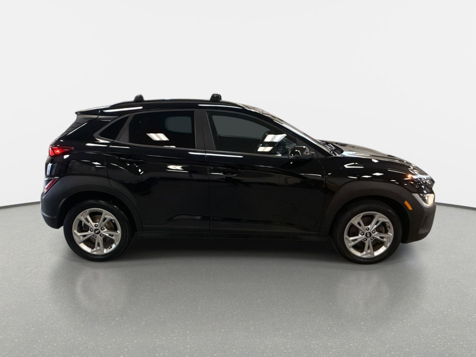 Used 2022 Hyundai Kona SEL image 4