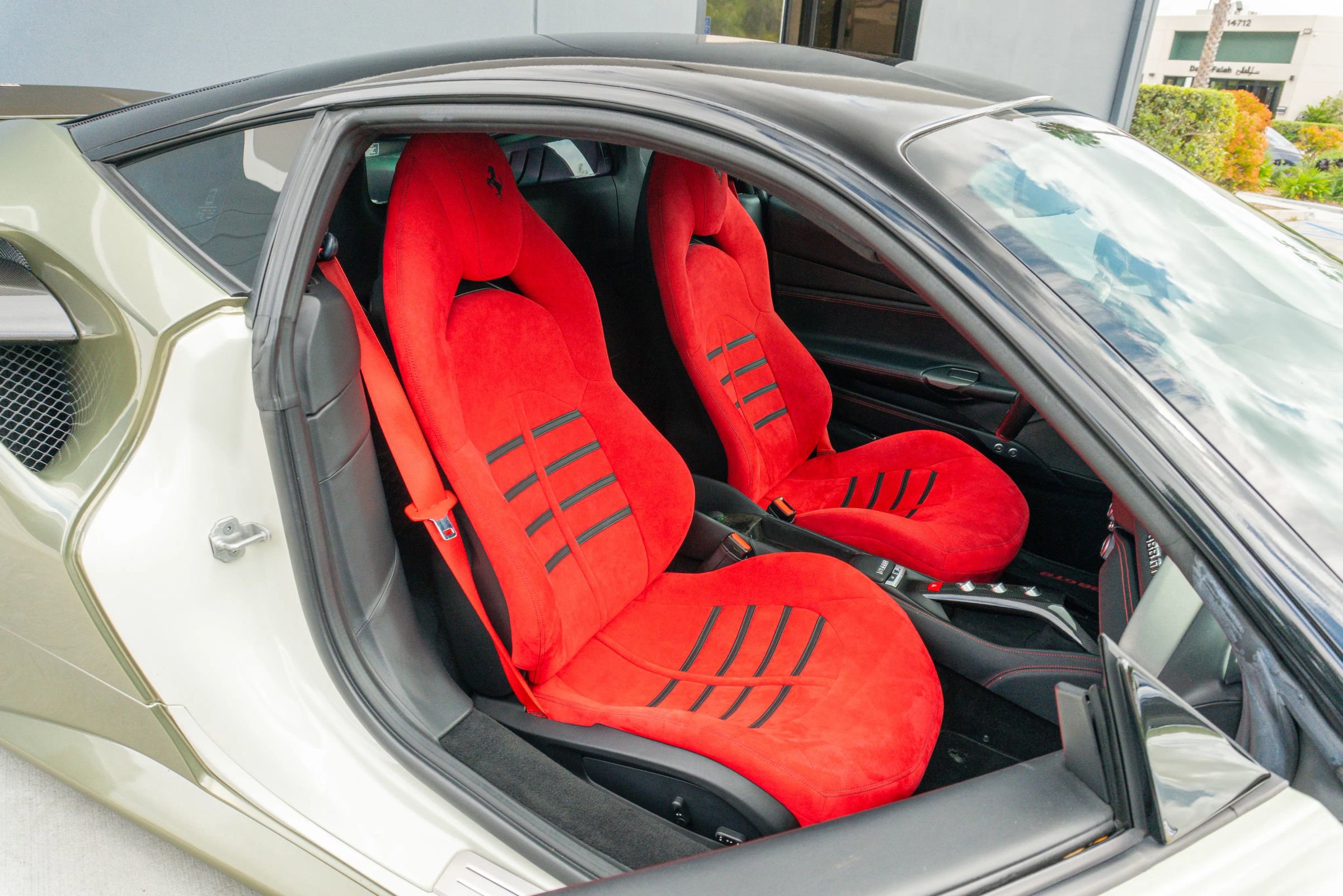 Used 2018 Ferrari 488 GTB RWD image 11