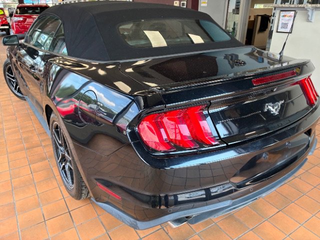 Used 2020 Ford Mustang Premium image 6