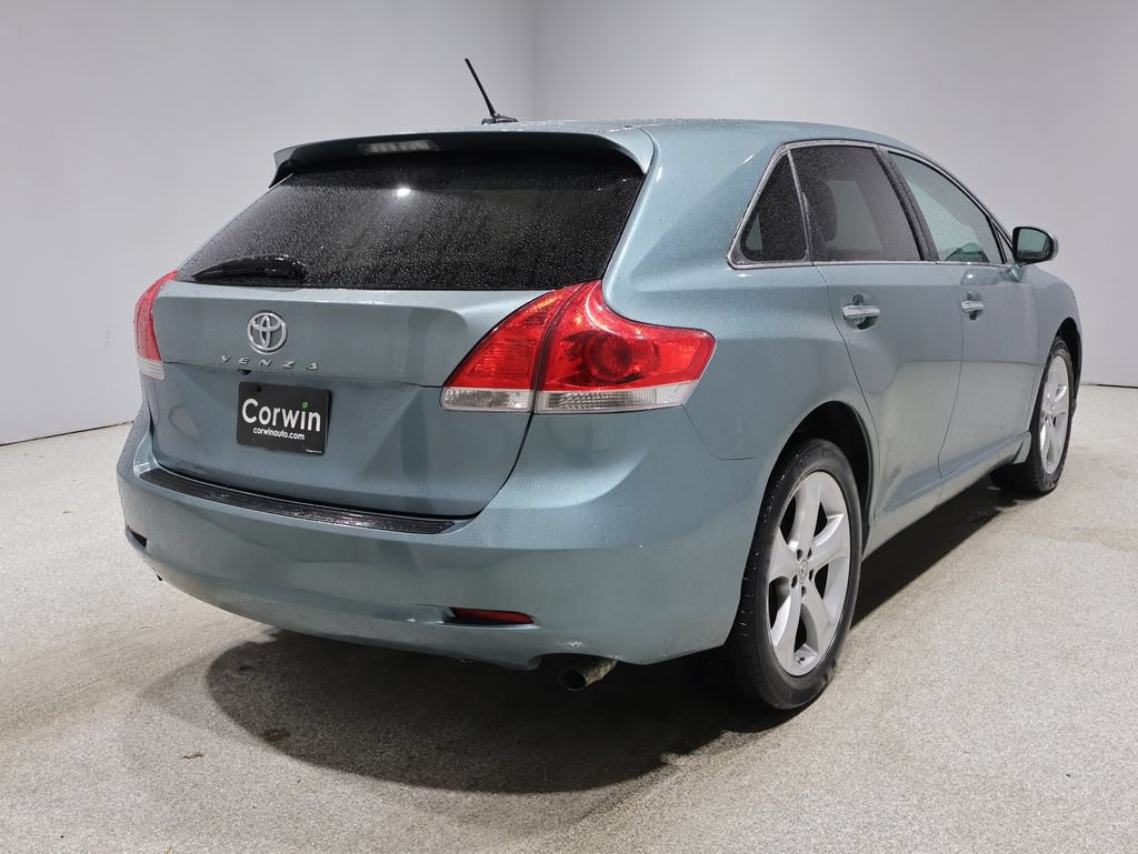 Used 2009 Toyota Venza FWD image 2