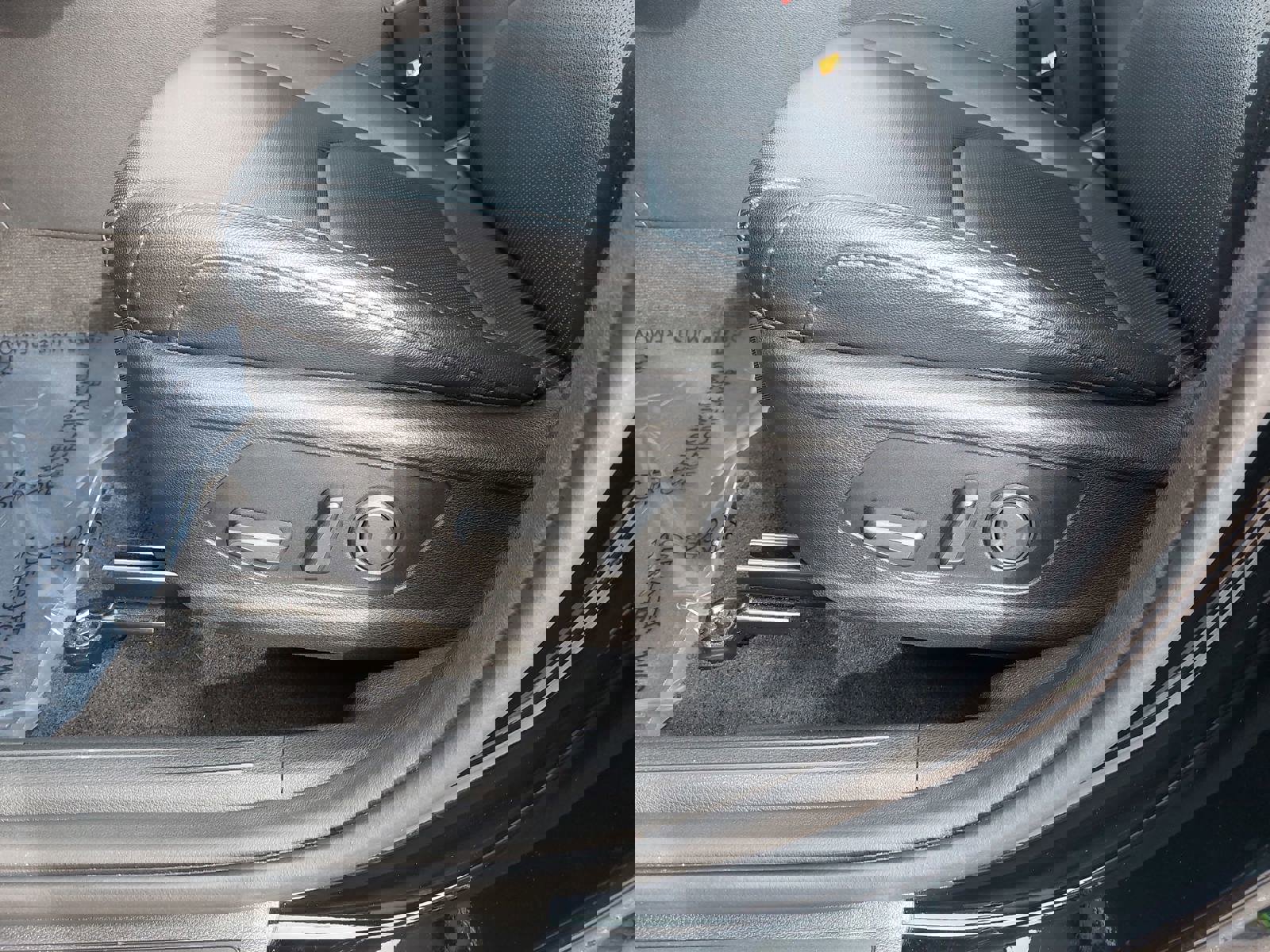 Used 2023 Kia Sportage EX image 29