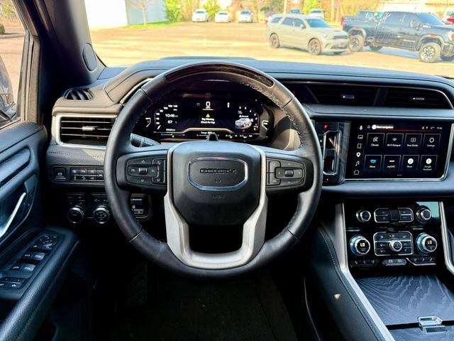Used 2024 GMC Yukon Denali w/ Advanced Technology Package AWD/4WD image 16