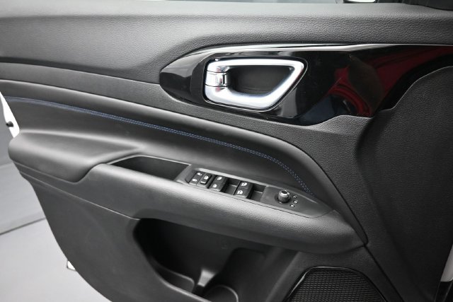 New 2027 Jeep Compass Latitude AWD/4WD image 16