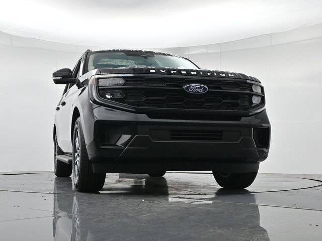 Used 2025 Ford Expedition Active AWD/4WD image 39