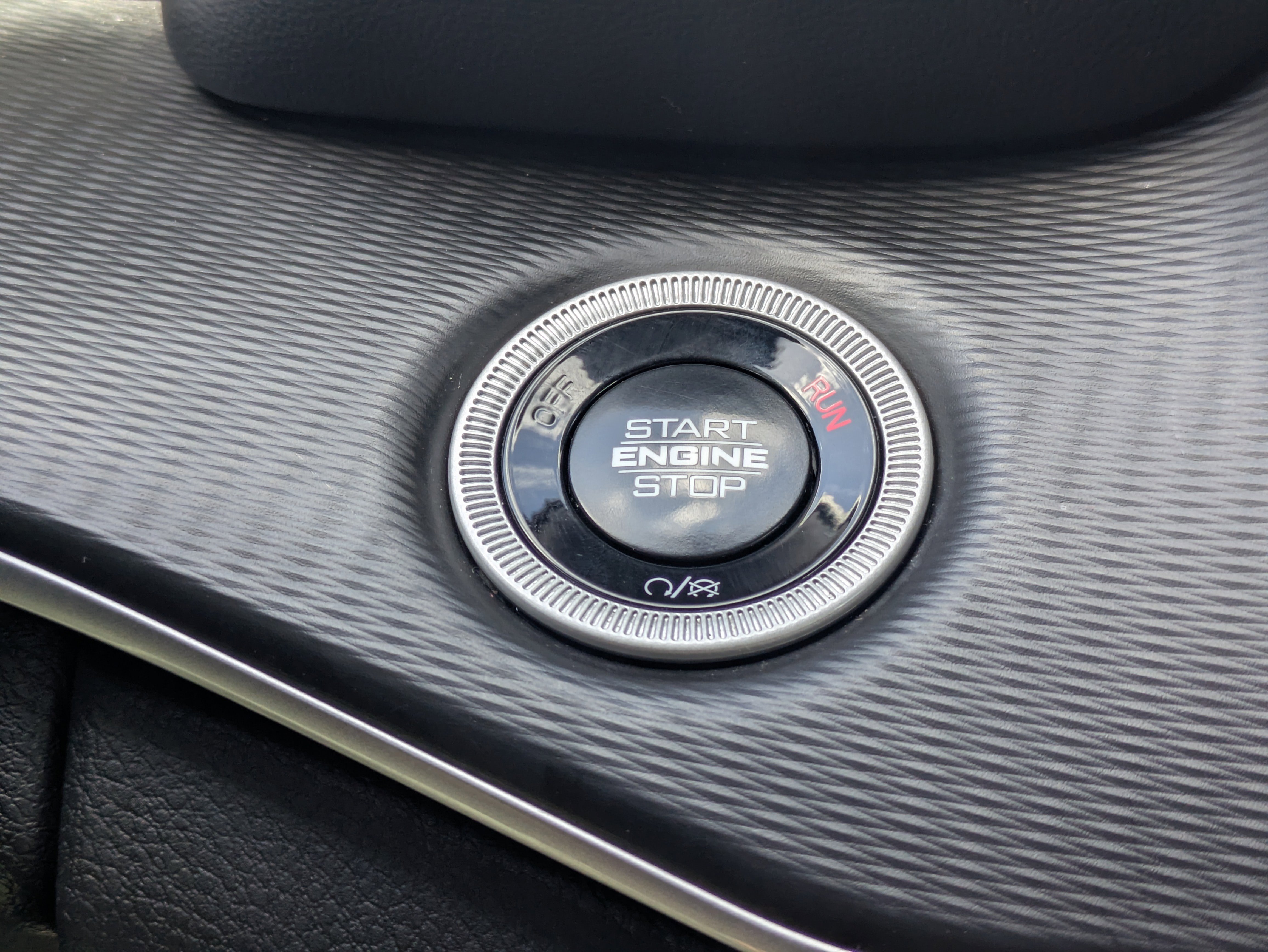 Used 2025 Jeep Grand Cherokee L Altitude AWD/4WD image 47