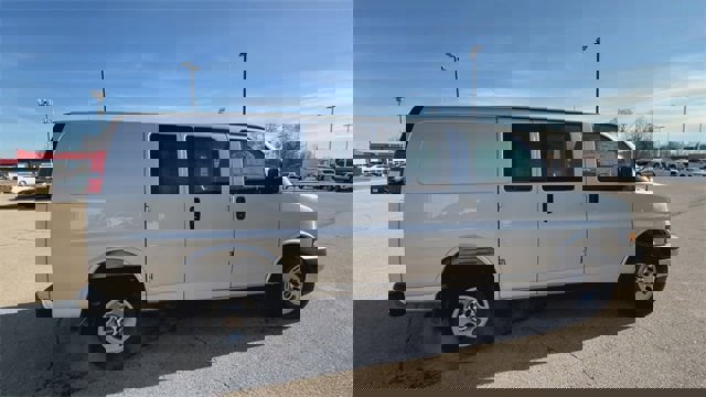 New 2025 GMC Savana 2500 image 38