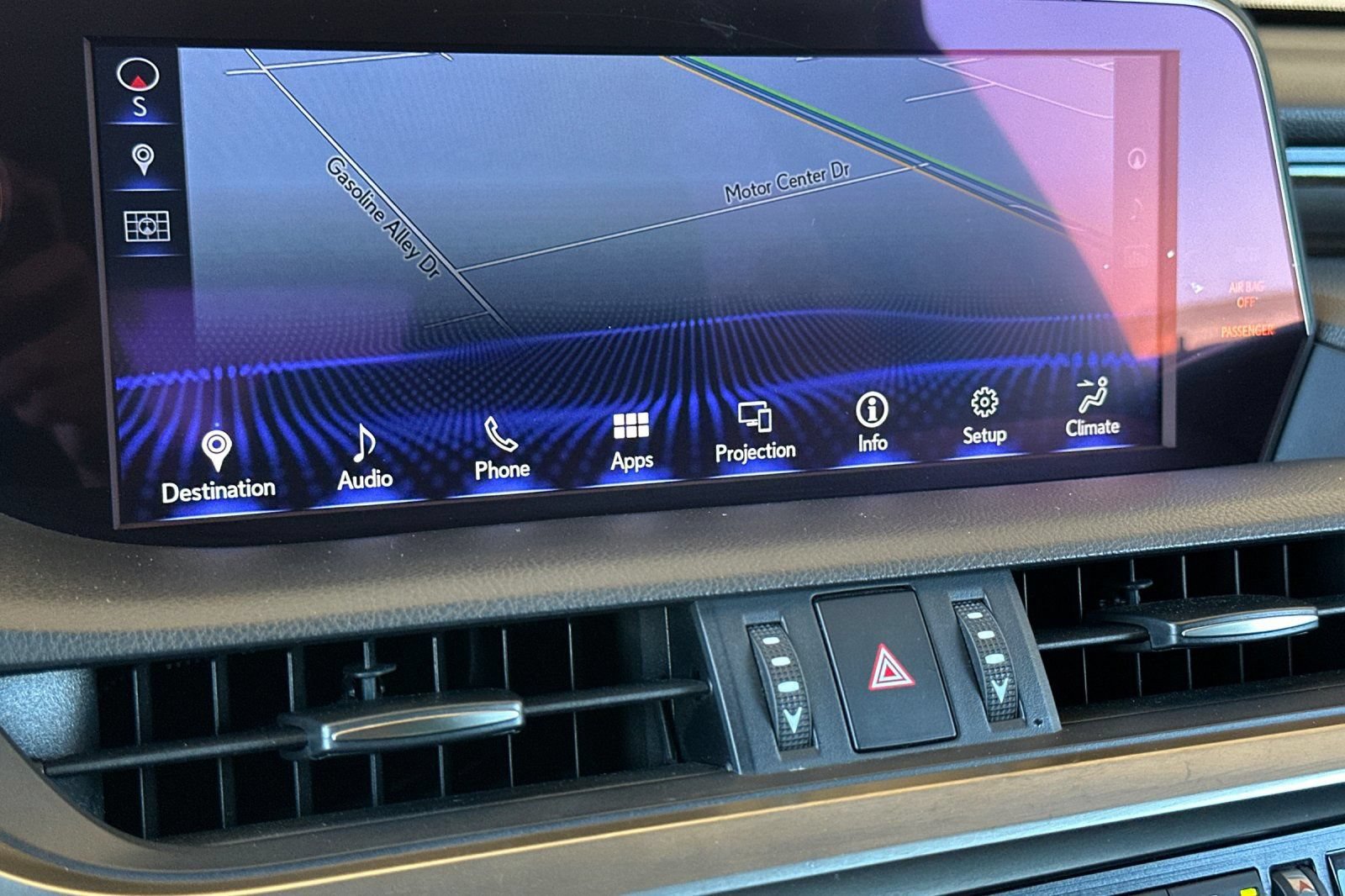 Used 2019 Lexus ES 300h w/ Accessory Package 2 FWD image 18