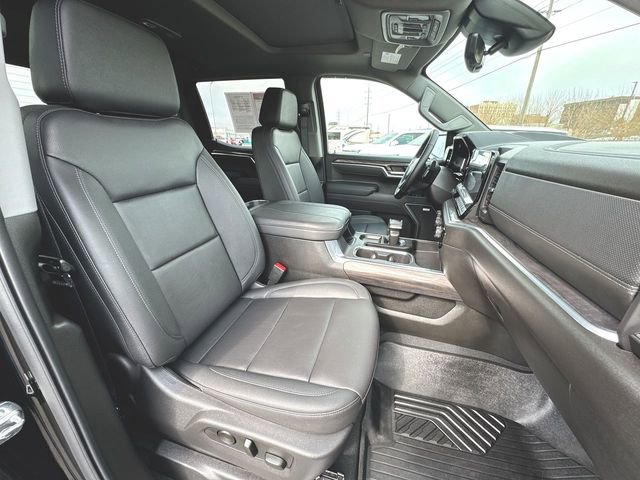 Used 2025 Chevrolet Silverado 1500 LTZ image 29