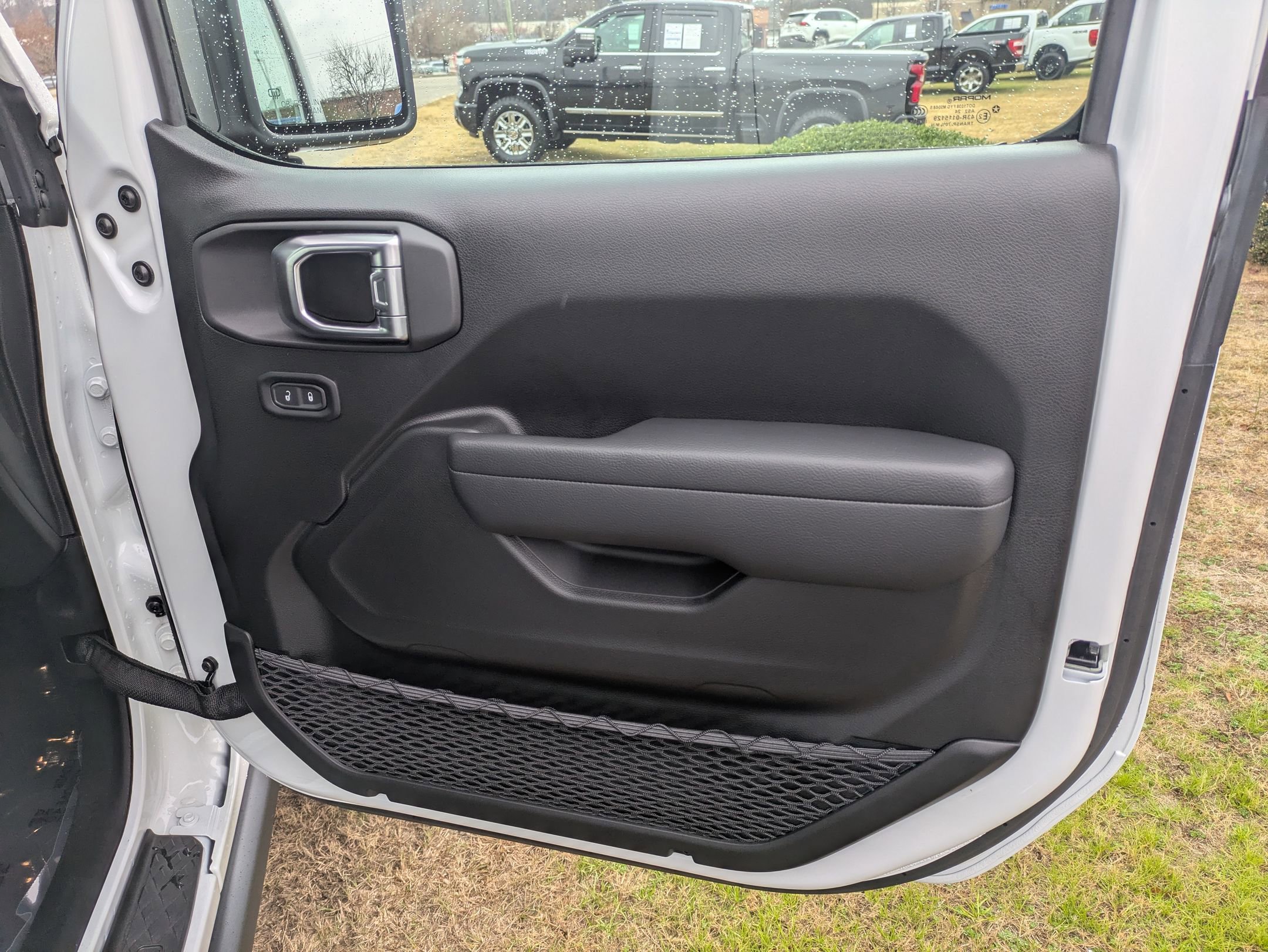 Used 2025 Jeep Gladiator Sport image 26