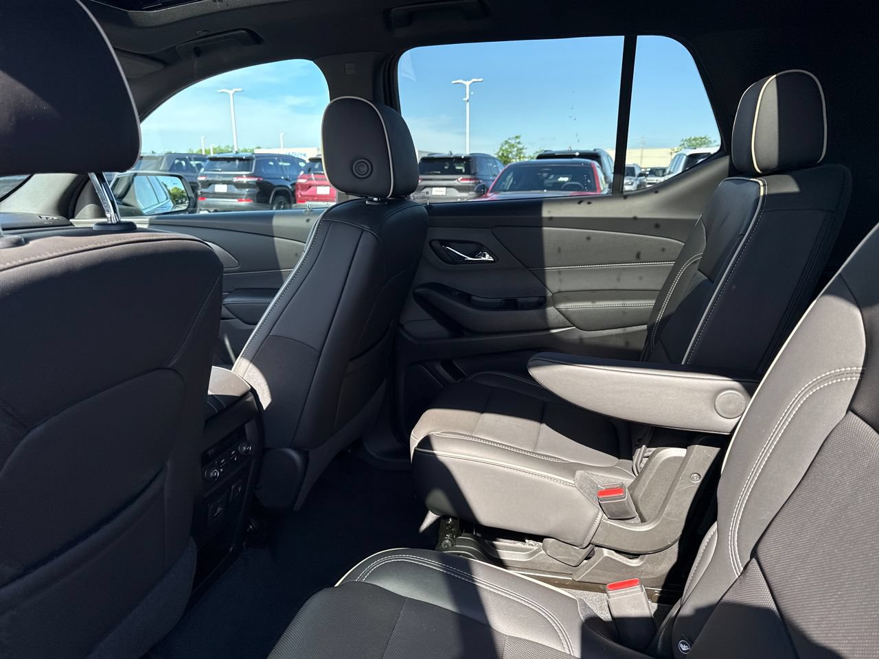 Used 2023 Chevrolet Traverse Premier AWD/4WD image 13