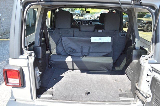 Used 2021 Jeep Wrangler Unlimited Sahara image 37