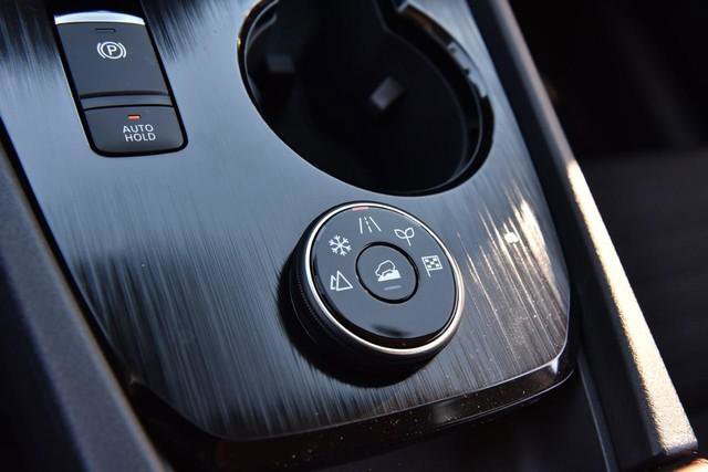 New 2026 Nissan Rogue SV image 20