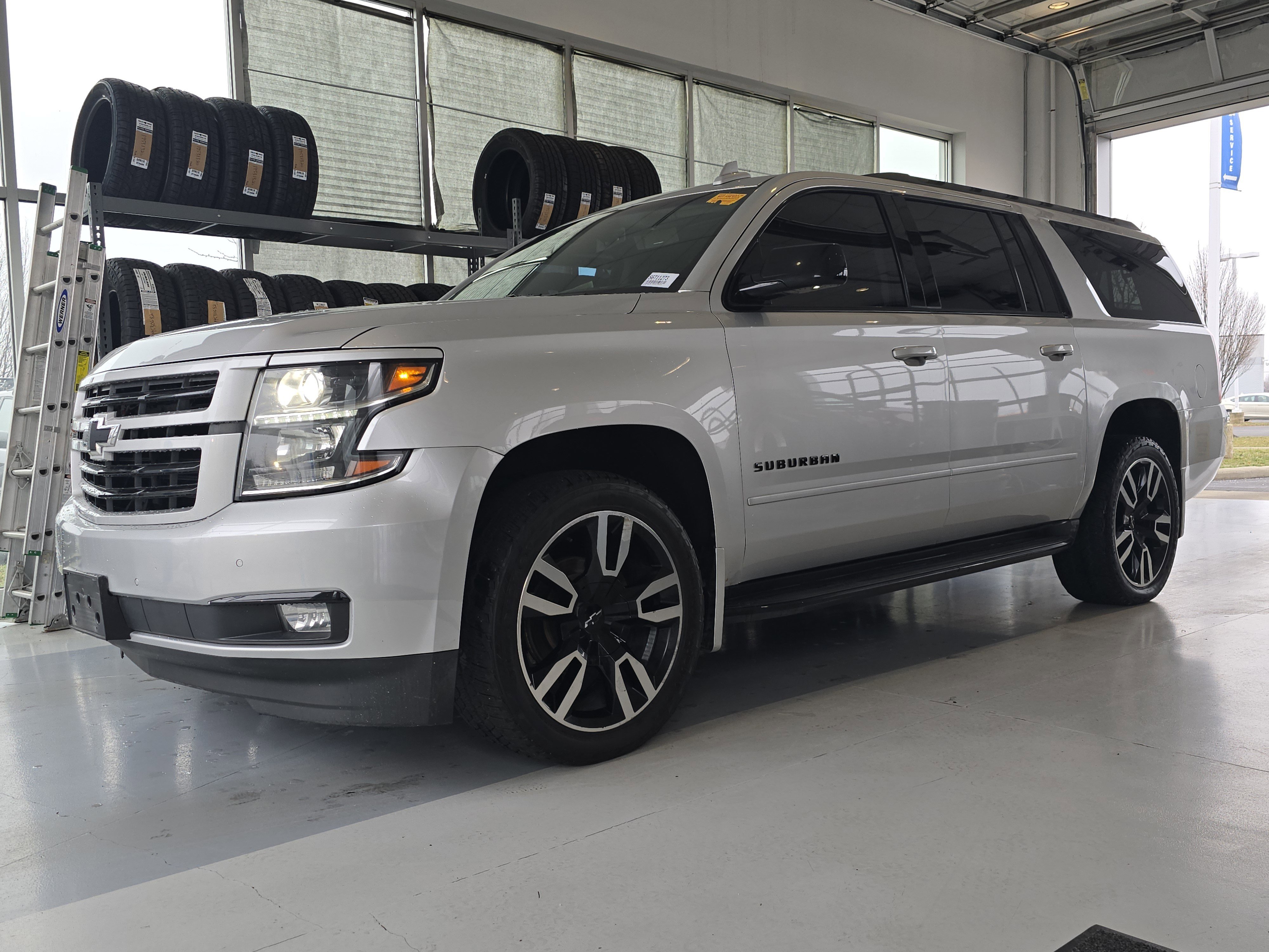 Used 2019 Chevrolet Suburban Premier image 4