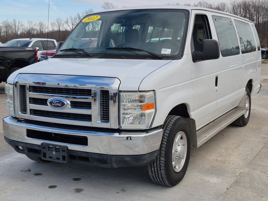 Used 2012 Ford E-350 and Econoline 350 XLT image 3