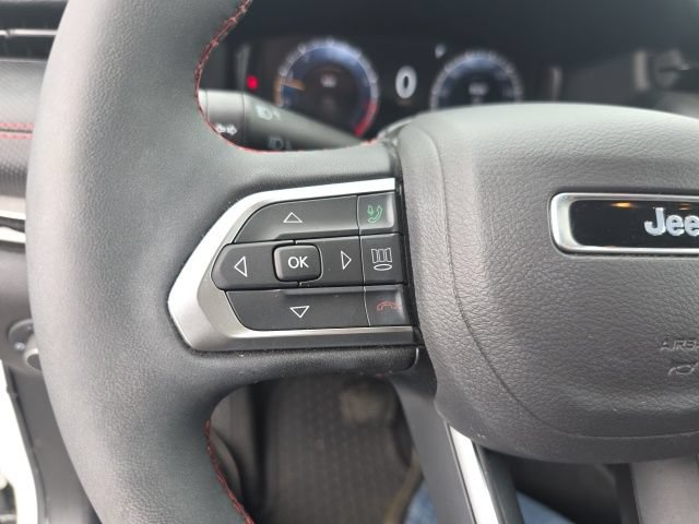 Used 2025 Jeep Compass Trailhawk w/ Trailhawk Elite Group AWD/4WD image 27