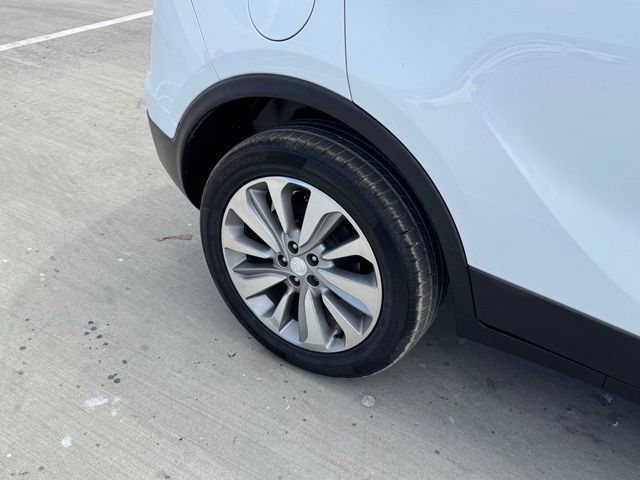 Used 2020 Buick Encore Preferred FWD image 26