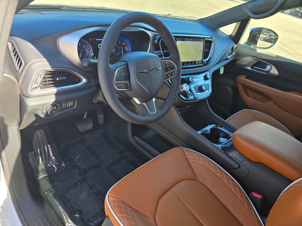 New 2026 Chrysler Pacifica Pinnacle image 24