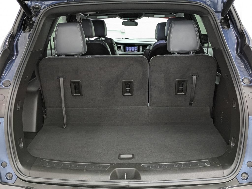 Used 2023 Buick Enclave Essence AWD/4WD image 16