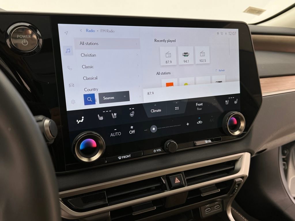 Certified 2023 Lexus RX 350 w/ Accessory Package (2T) image 27