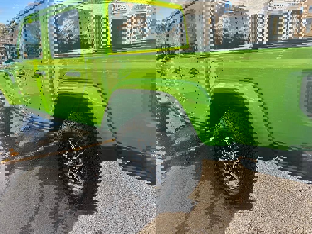 New 2026 Jeep Gladiator Mojave image 4