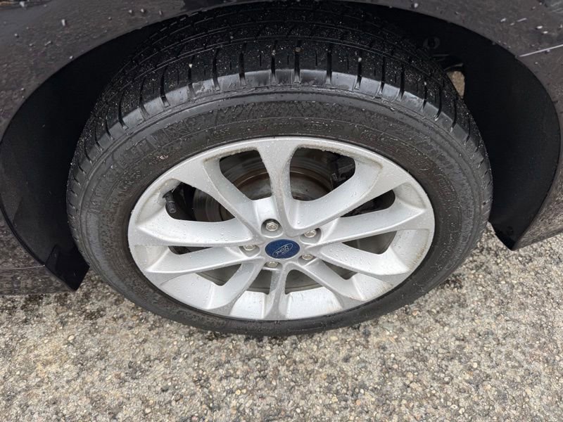 Used 2020 Ford Fusion SE FWD image 14