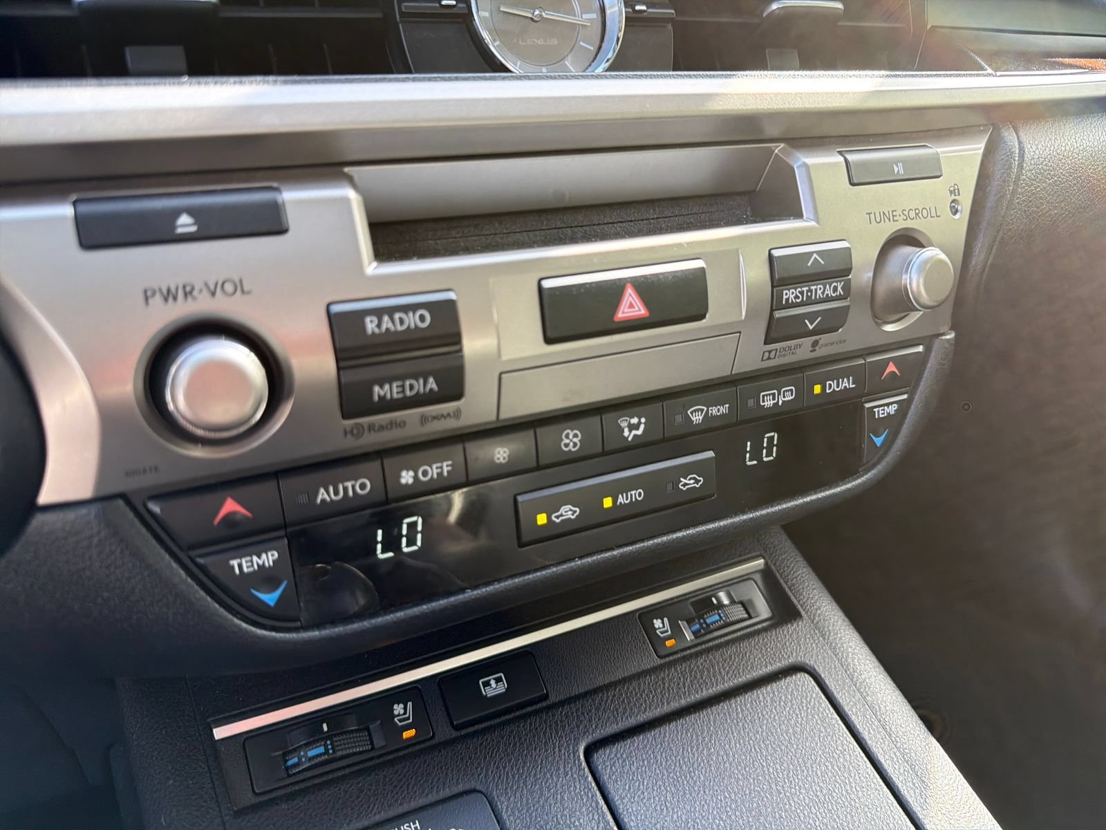 Used 2015 Lexus ES 350 w/ Luxury Package FWD image 21