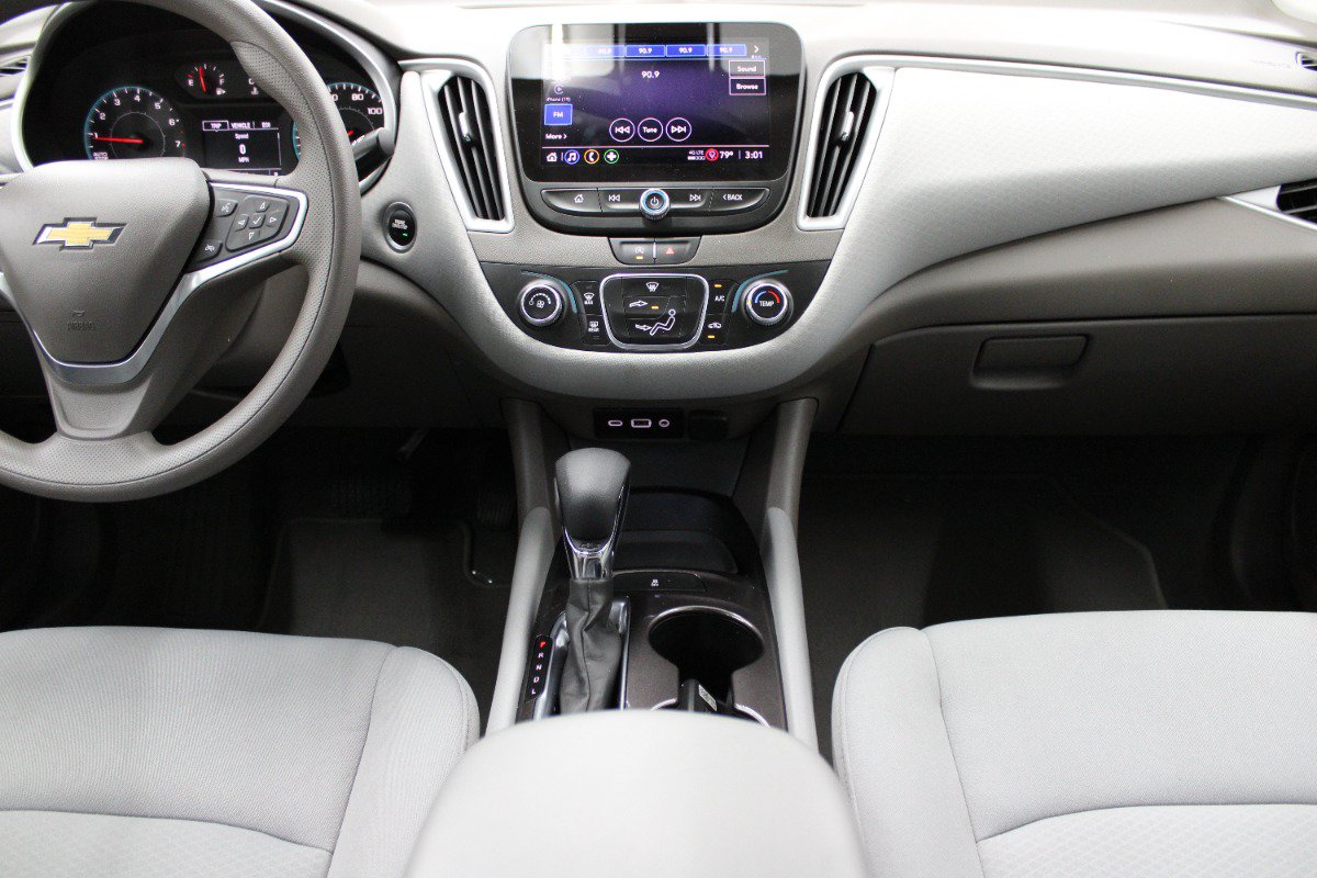 Used 2022 Chevrolet Malibu LS FWD image 19