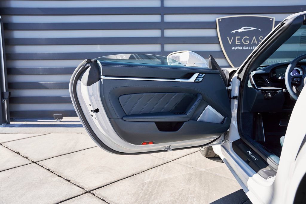 Used 2021 Porsche 911 Turbo S image 25