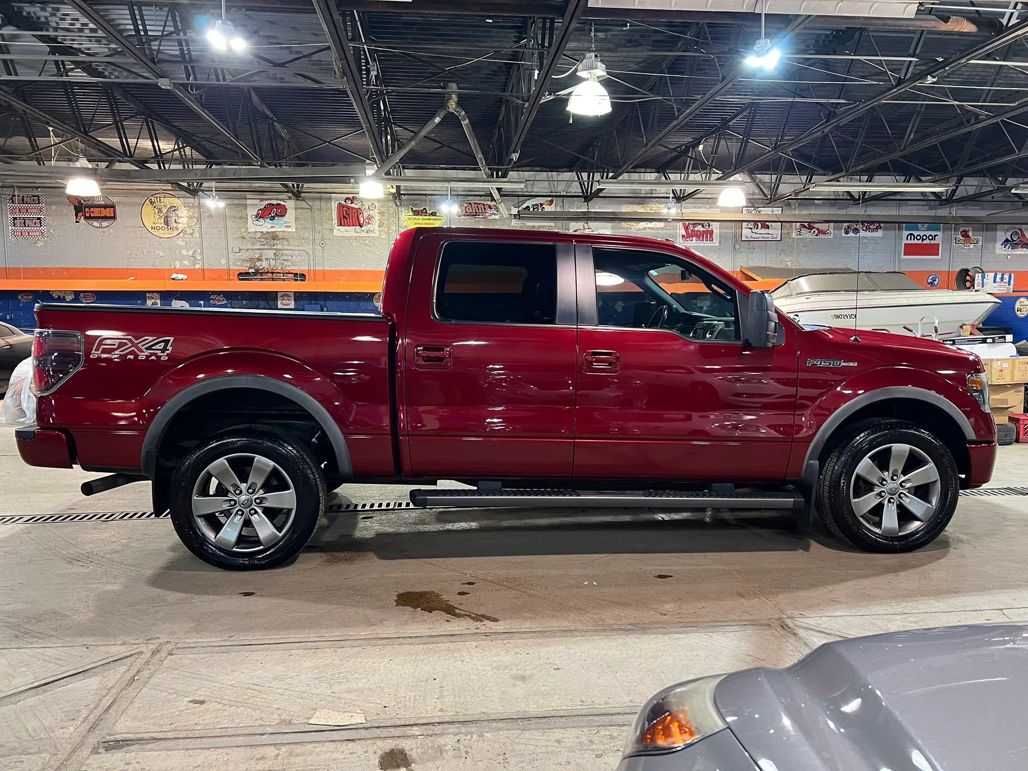 Used 2014 Ford F150 FX4 w/ Equipment Group 402A Luxury AWD/4WD image 2