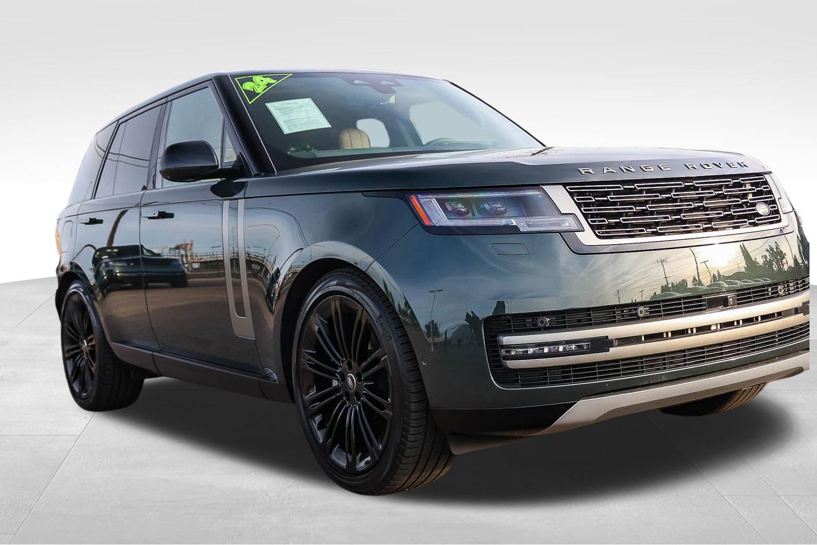 Certified 2024 Land Rover Range Rover SE AWD/4WD image 3