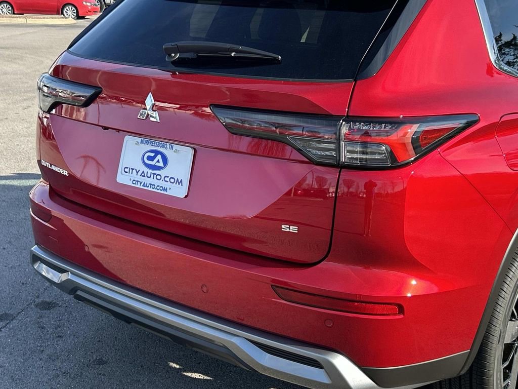 New 2026 Mitsubishi Outlander SE FWD image 10