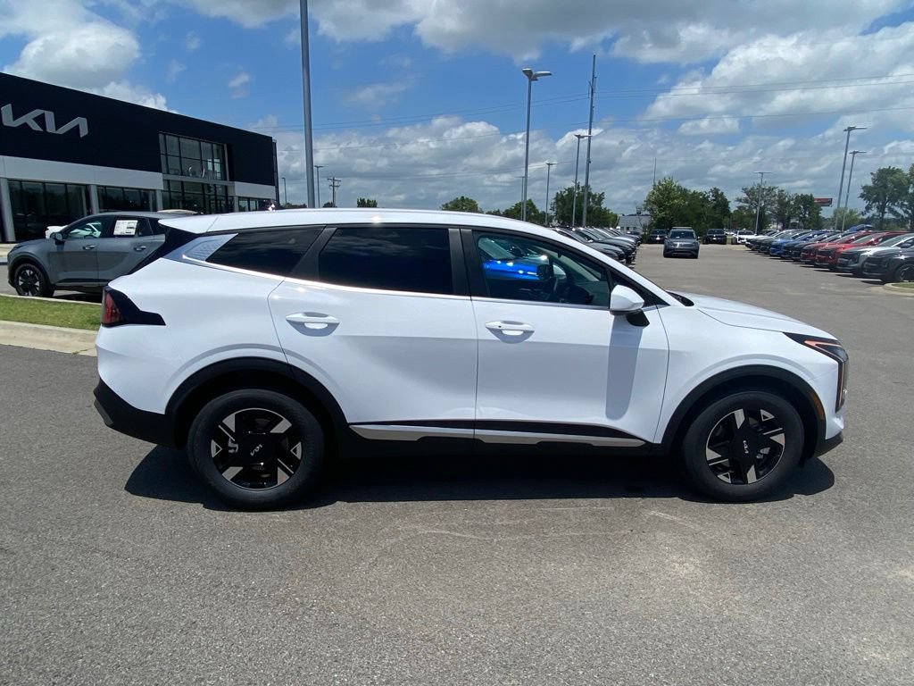 New 2026 Kia Sportage LX FWD image 8